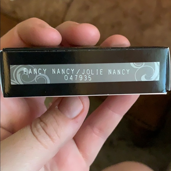 Mary Kay Nourishine plus lip gloss - Fancy Nancy - Picture 2 of 3